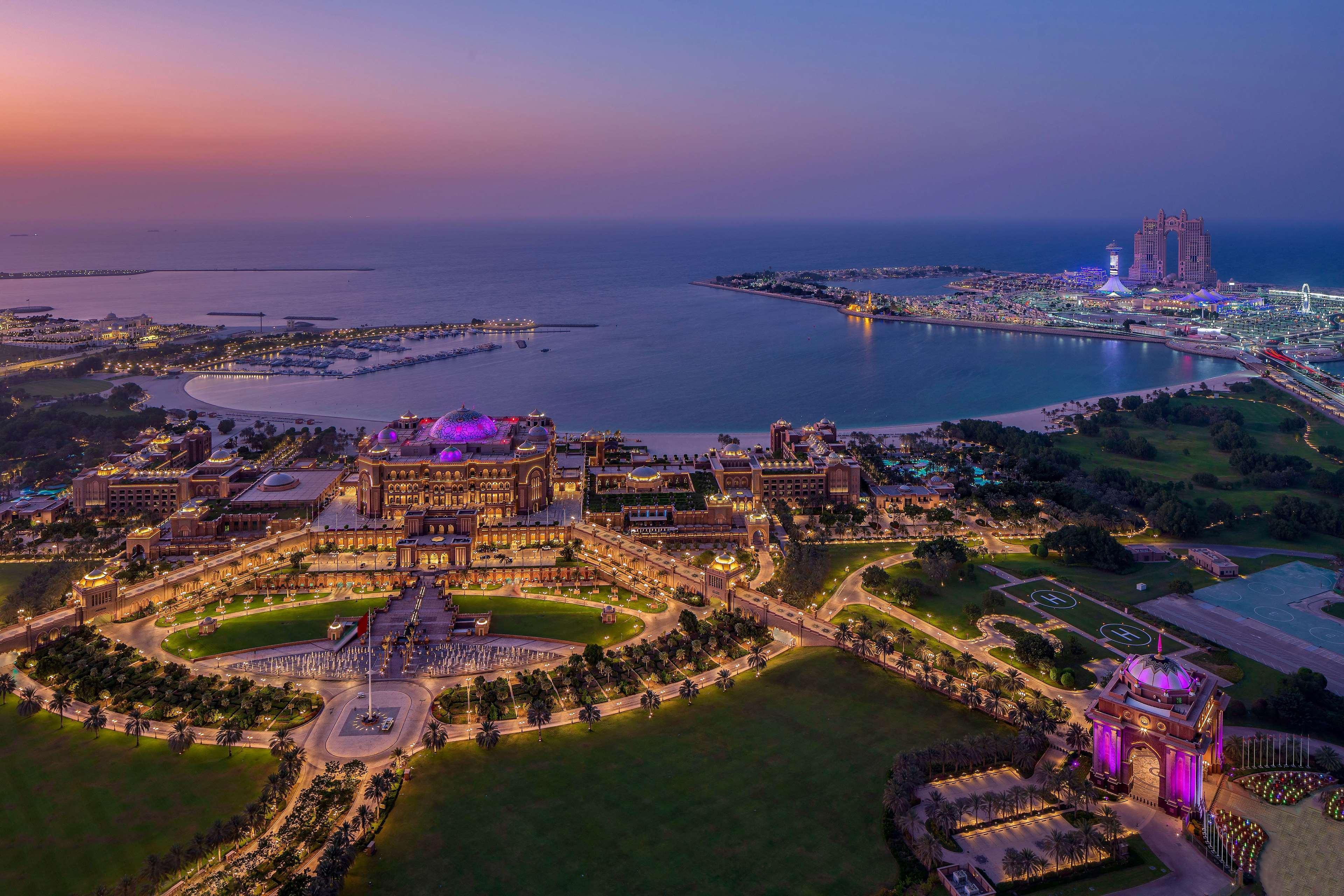 グランド ハイアット アブダビ ホテル アンド レジデンシズ エミレーツ パール エクステリア 写真 Aerial view of the resort